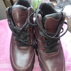 Nike Men's Burgundy Leather Boots